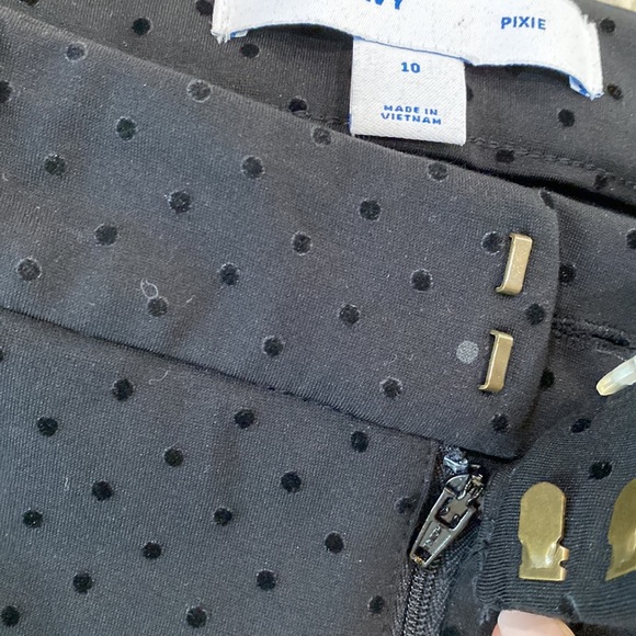 Old Navy black pixie pants size 10 - Picture 5 of 8